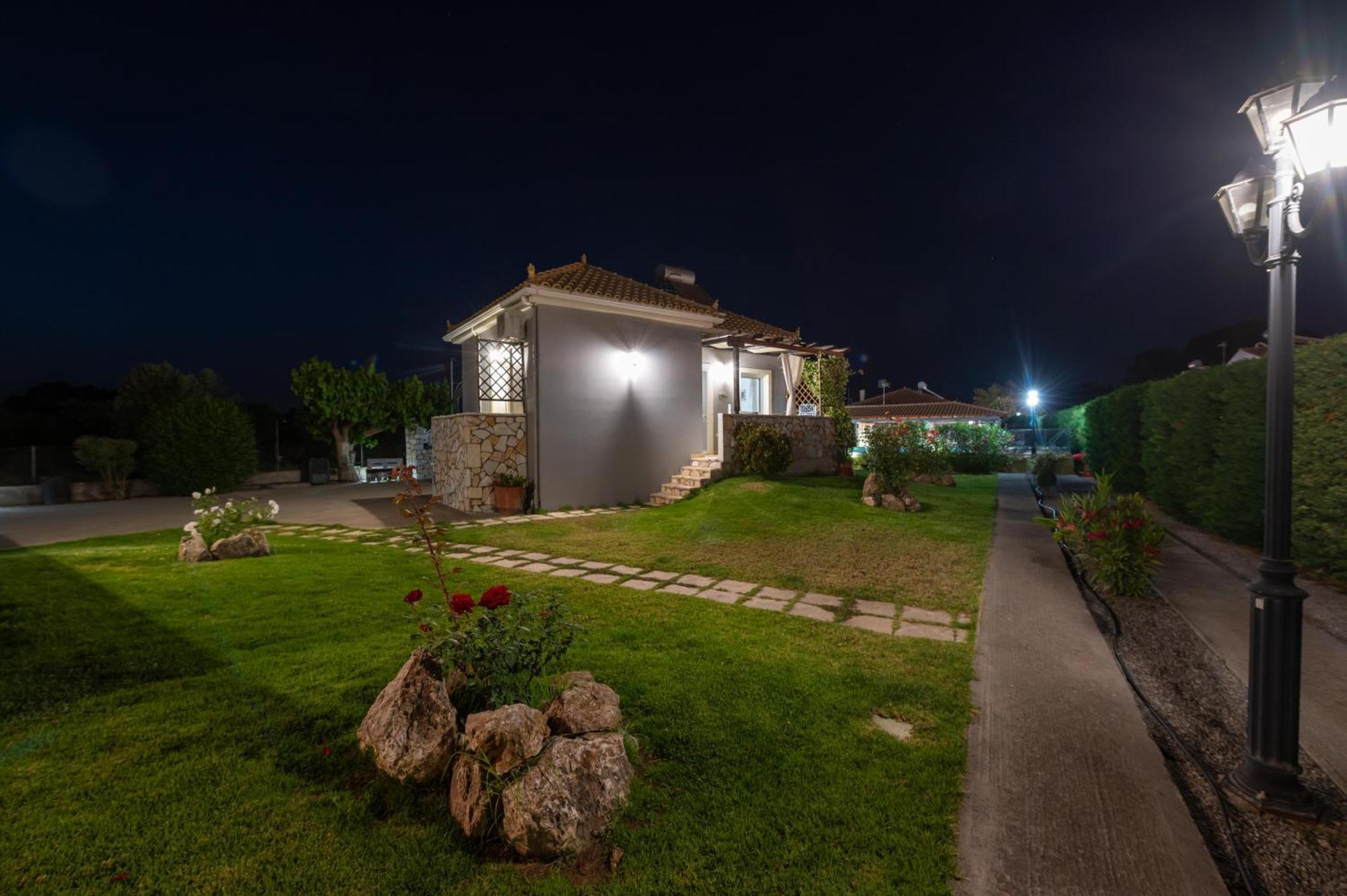 Spedion Villa - Near To Sea Villas With Heated Swimming Pool Gytheio Exteriör bild