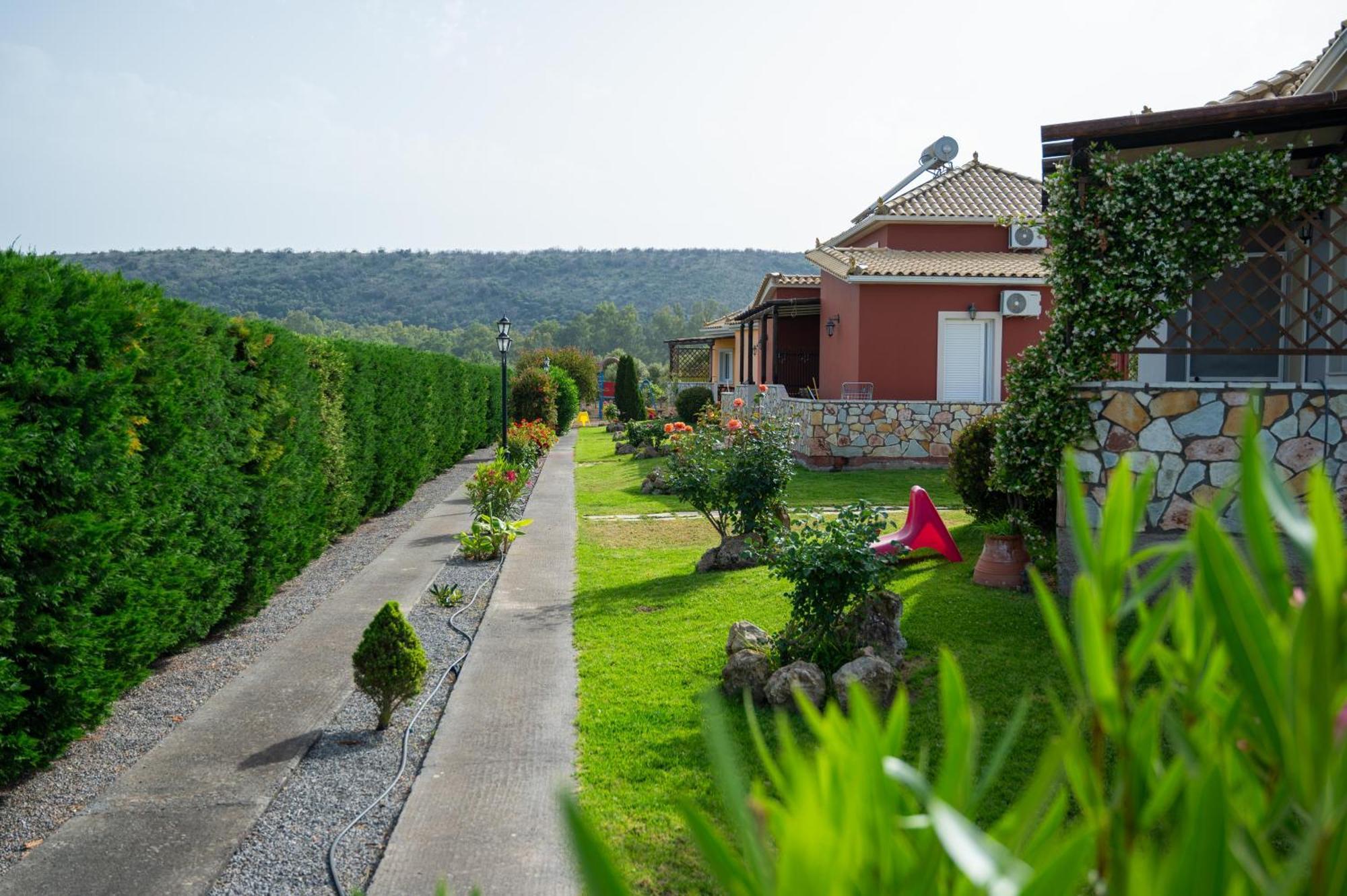 Spedion Villa - Near To Sea Villas With Heated Swimming Pool Gytheio Exteriör bild